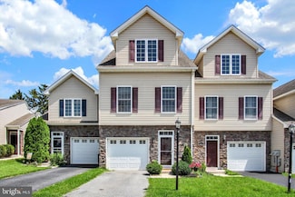 865 Blossom Dr, Hanover, PA 17331