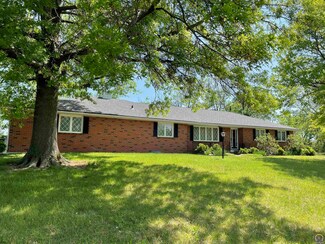 5507 SW 10th Ave, Topeka, KS 66604