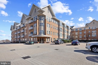 23 Pierside Dr Unit 226, Baltimore, MD 21230