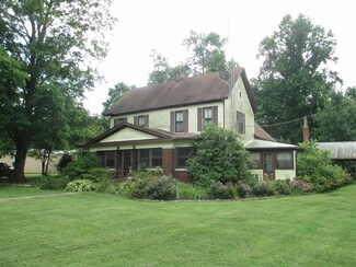 1496 Old Plank Rd S, New Harmony, IN 47631