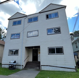32 Schiller St, Binghamton, NY 13905