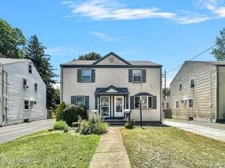 64 Macarthur Dr, Edison, NJ 08837