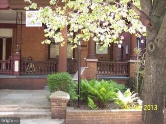 4226 Pine St, Philadelphia, PA 19104