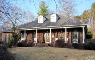 168 Lake Forest Dr, Taylorsville, NC 28681