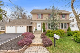 14 Walada Ave, Port Monmouth, NJ 07758