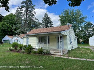 215 E Quincy St, Dimondale, MI 48821