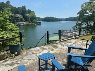 262 Thomas Dr, Lake Lure, NC 28746