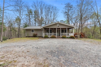 2144 Goat Neck Rd, Cleveland, GA 30528