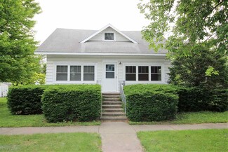 306 N Madison Ave, Fowler, IN 47944
