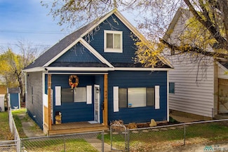 425 N 3rd St, Raton, NM 87740