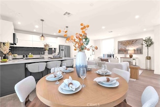 113 1/2 N Manhattan Place, Los Angeles, CA 90004