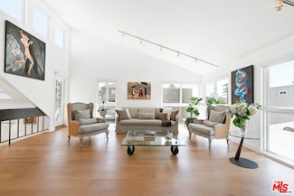 1103 S Westgate Ave Unit 3, Los Angeles, CA 90049
