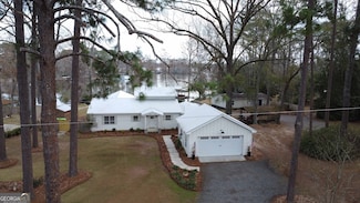 137 Phil Jones Rd, Cobb, GA 31735