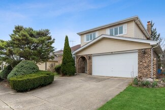 152 Marina Dr, Des Plaines, IL 60016