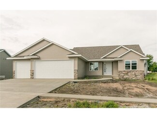 505 Valley Dr, Atkins, IA 52206