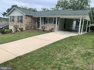 7911 Hart Rd, Fort Washington, MD 20744