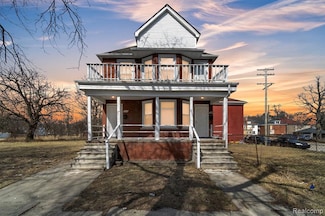 355 Rosedale Ct, Detroit, MI 48202