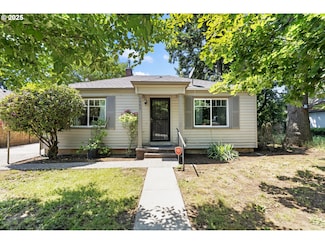 3903 SE 98th Ave, Portland, OR 97266