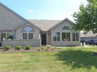 2855 Canterbury Cir Unit 11D, Port Clinton, OH 43452