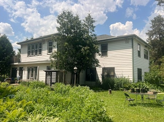 W379N5686 N Lake Rd, Oconomowoc, WI 53066