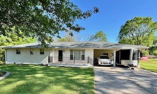 4 Crestwood Rd, Cartersville, GA 30121