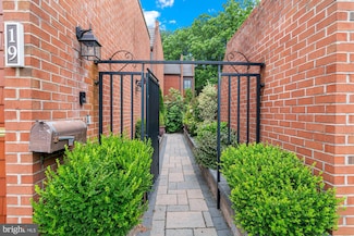 19 Coldwater Ct, Towson, MD 21204