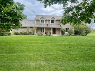 11616 N Lantern Ln, Mequon, WI 53092