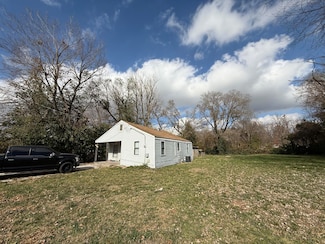 2351 E Pacific St, Springfield, MO 65803