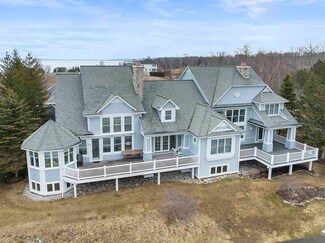 6331 Quarry View Dr, Petoskey, MI 49770