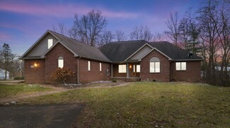 515 S Flint St, South Whitley, IN 46787