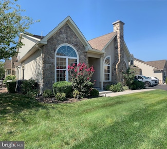 112 Thornhill Ln Unit 127, Newtown, PA 18940