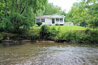 11 Cornflower Ln, Sylva, NC 28779