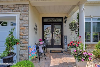 8 Crawford Rd, Manalapan, NJ 07726