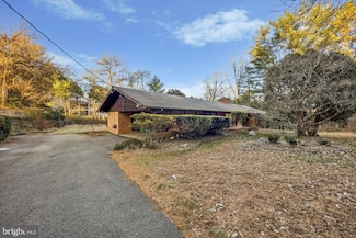 132 Osage Ln, Newark, DE 19711