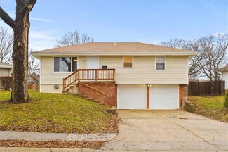 121 SW Moore St, Blue Springs, MO 64014