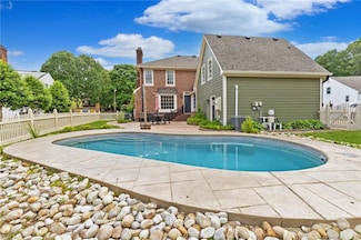 621 Briarwood Dr, Chesapeake, VA 23322