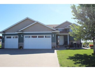 1013 3rd Ave SE, Freeport, MN 56331