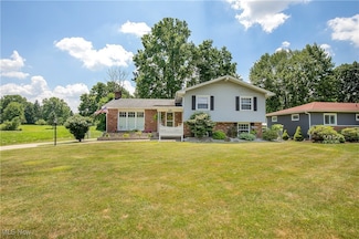 850 Robinson Ave, Barberton, OH 44203