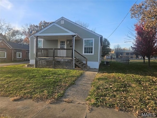 411 W 2nd St, Montgomery City, MO 63361
