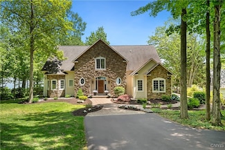 2338 Thornton Grove N, Skaneateles, NY 13152