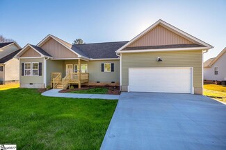 106 Stratford Place, Clinton, SC 29325