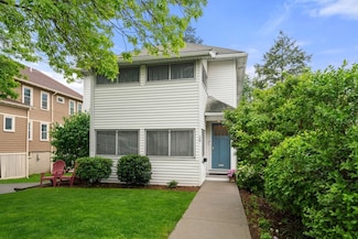 30 Gilbert Rd Unit 30, Belmont, MA 02478