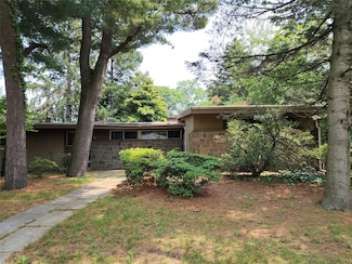 2 High Pine, Glen Cove, NY 11542