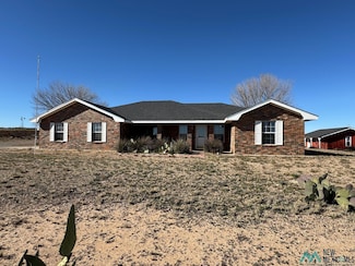 110 Mistico Ln, Roswell, NM 88203