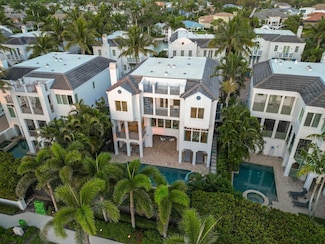 1724 Gulf Shore Blvd N, Naples, FL 34102