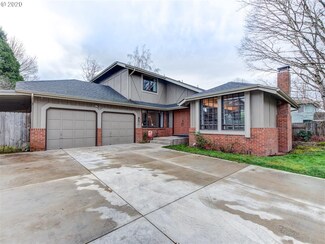483 71st St, Springfield, OR 97478