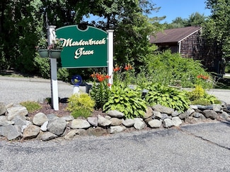 20 Meadowbrook Ln, Palmer, MA 01069