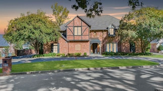 2202 Woodlands Dr, Tyler, TX 75703