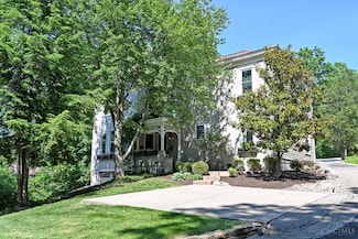 3214 Close Ct, Cincinnati, OH 45208