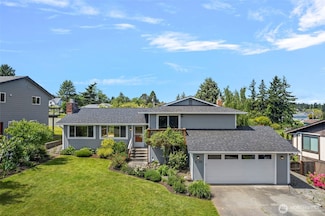 3812 R Ave, Anacortes, WA 98221